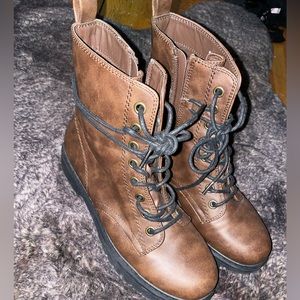 Brown lace SO boots